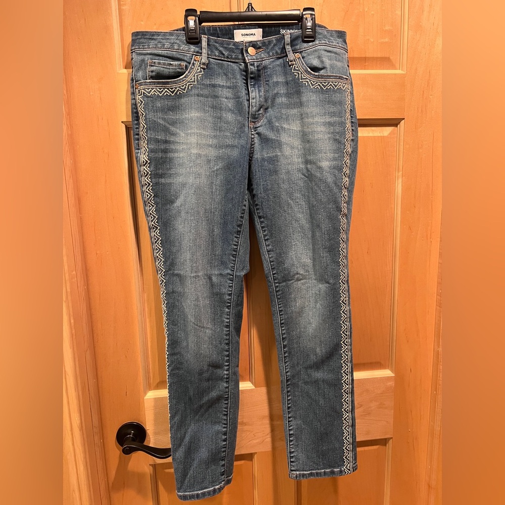 Sonoma Skinny Blue Jeans Aztec Geometric Embroidered Trim Stretch Denim 14